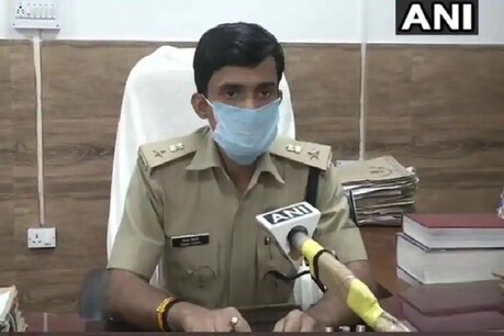 सुशांत केस की जांच के लिए मुंबई पहुंचे पटना के SP विनय तिवारी को 'जबरन' किया गया क्वारंटीन सुशांत केस की जांच के लिए मुंबई पहुंचे पटना के SP विनय तिवारी को 'जबरन' किया गया क्वारंटीन