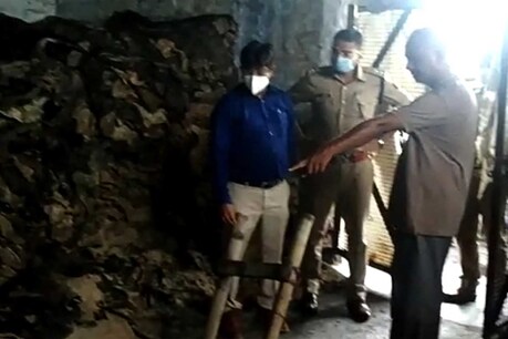 कानपुर: टेनरी में टैंक की सफाई करने उतरे दो मजदूरों की जहरीली गैस के रिसाव से मौत कानपुर: टेनरी में टैंक की सफाई करने उतरे दो मजदूरों की जहरीली गैस के रिसाव से मौत