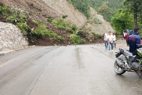अगले पांच साल में चमचमाते मिलेंगे उत्तराखंड के सभी नेशनल हाईवे अगले पांच साल में चमचमाते मिलेंगे उत्तराखंड के सभी नेशनल हाईवे