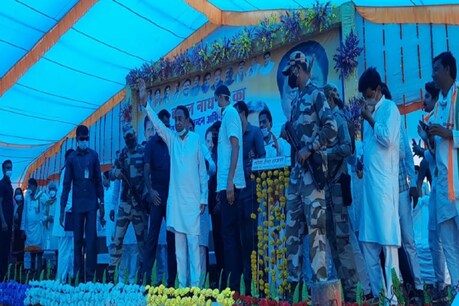 कमलनाथ बोले-शिवराज हर जगह नारियल फोड़ते चलते हैं.