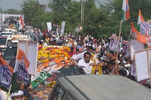 PHOTOS : कमलनाथ ने रोड शो कर ग्वालियर-चंबल में फूंका चुनाव प्रचार का बिगुल