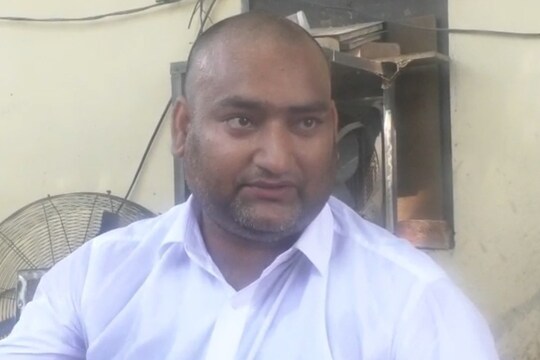 भदोही कोर्ट ने विधायक विजय मिश्रा के बेटे विष्णु पर शिकंजा कस दिया है.
