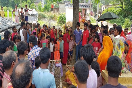 मातम में बदला जिउतिया का पर्व, नहाने के दौरान डूबने से भाई-बहन समेत पांच बच्चों की दर्दनाक मौत मातम में बदला जिउतिया का पर्व, नहाने के दौरान डूबने से भाई-बहन समेत पांच बच्चों की दर्दनाक मौत