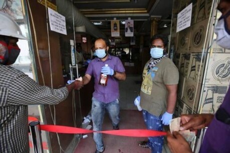 आज से कर्नाटक में खुल जाएंगे पब और बार, फॉलो करने होंगे ये दिशानिर्देश आज से कर्नाटक में खुल जाएंगे पब और बार, फॉलो करने होंगे ये दिशानिर्देश