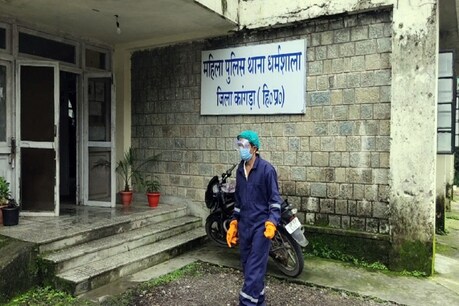 कांगड़ा: ससुरालियों पर बहू से मारपीट का आरोप, वीडियो वायरल, FIR कांगड़ा: ससुरालियों पर बहू से मारपीट का आरोप, वीडियो वायरल, FIR