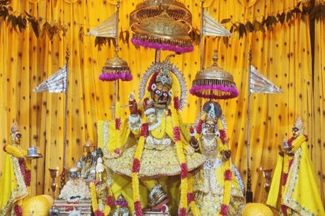 Rajasthan: जयपुर के आराध्य देव गोविंद देव जी समेत इन बड़े मंदिरों के पट 7 सितंबर बाद भी रहेंगे बंद, जानिये क्यों ? Rajasthan: जयपुर के आराध्य देव गोविंद देव जी समेत इन बड़े मंदिरों के पट 7 सितंबर बाद भी रहेंगे बंद, जानिये क्यों ?