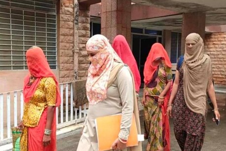 Jodhpur: झगड़ों से परेशान 3 बहुओं ने सास की हत्या कर फंदे पर लटकाया शव, जानिये पूरा सच Jodhpur: झगड़ों से परेशान 3 बहुओं ने सास की हत्या कर फंदे पर लटकाया शव, जानिये पूरा सच