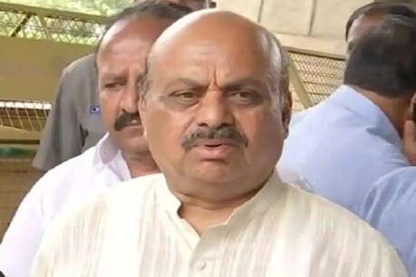 कर्नाटक राजनीति पर कोविड-19 का कहर जारी, 2 और मंत्री कोरोना वायरस से संक्रमित कर्नाटक राजनीति पर कोविड-19 का कहर जारी, 2 और मंत्री कोरोना वायरस से संक्रमित