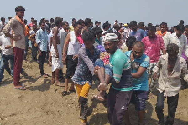 कोटा में हाहाकार : चंबल नदी में यात्रियों से भरी नाव पलटने से 11 जिंदगियां डूबीं, PHOTOS में देखें हालात