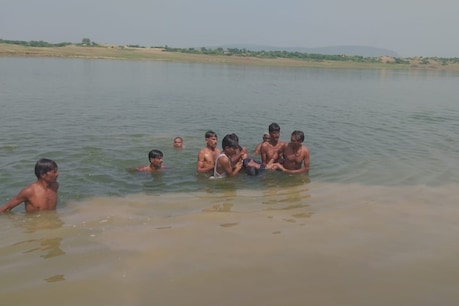 Rajasthan: 40 लोगों को लेकर जा रही नाव चंबल नदी में पलटी, अब तक 2 शव बरामद