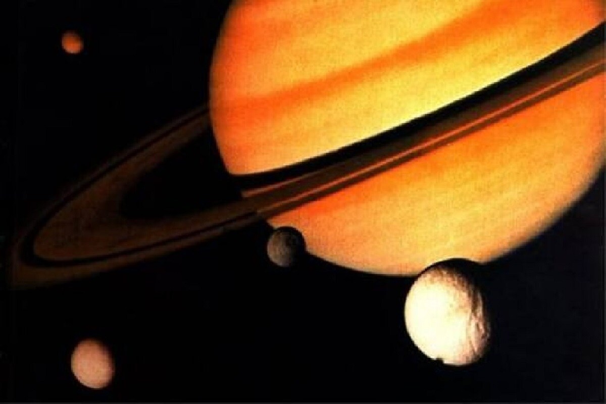 ज न ए शन क ट इटन क व य म डल पर म ल यह अण क य ह अज ब Nasa Saturn Moon Titan Weird Molecule Atmosphere Viks News18 Hindi