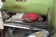 मंडी: 3 साल से बिस्तर पर पड़े सुनील को प्रशासन ने दी मदद, 2 लाख रुपये भी दिए