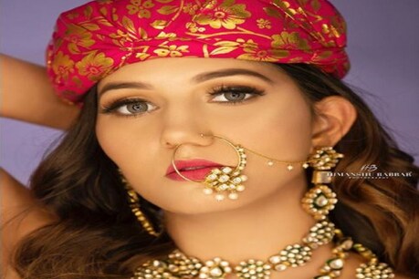 Sapna Choudhary Look: स्टेज डांसर से बॉलीवुड एक्ट्रेस तक, तेजी से बदला सपना चौधरी का लुक Sapna Choudhary Look: स्टेज डांसर से बॉलीवुड एक्ट्रेस तक, तेजी से बदला सपना चौधरी का लुक