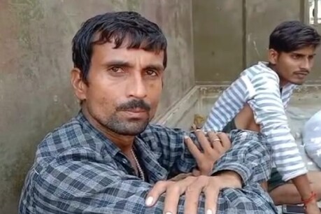 पोस्टमॉर्टम हाउस में बच्चों के परिजन (Photo: News 18)
