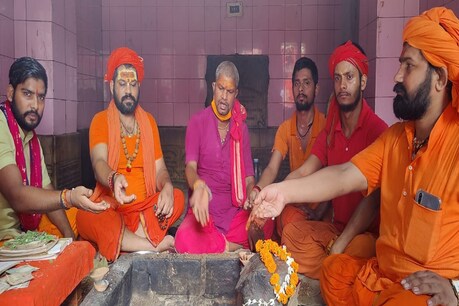 अयोध्या: चंपत राय को राम मंदिर ट्रस्ट से बाहर करने की मांग, हनुमानगढ़ी में हुआ बुद्धि शुद्धि यज्ञ