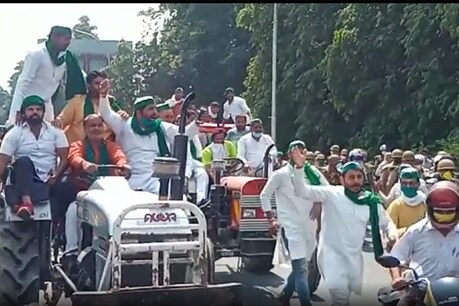 किसान संगठनों की अगुवाई में सड़क पर निकले किसान.
