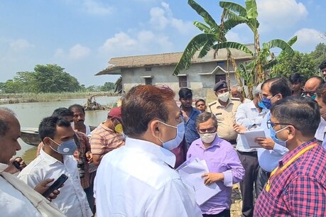 Gopalganj : बाढ़ से हुए नुकसान का आकलन करने पहुंची केंद्रीय कमेटी Gopalganj : बाढ़ से हुए नुकसान का आकलन करने पहुंची केंद्रीय कमेटी