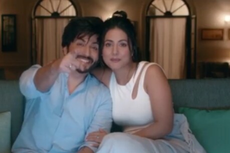 Humko Tum Mil Gaye Song Out: हिना खान-धीरज धूपर की जोड़ी ने मचाया तहलका Humko Tum Mil Gaye Song Out: हिना खान-धीरज धूपर की जोड़ी ने मचाया तहलका