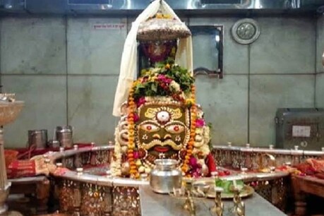 सुप्रीम कोर्ट ने महाकालेश्वर मंदिर में शिवलिंग के संरक्षण के दिए निर्देश सुप्रीम कोर्ट ने महाकालेश्वर मंदिर में शिवलिंग के संरक्षण के दिए निर्देश
