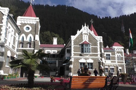 कोर्ट ने सरकार से पूछा है कि प्लाज़्मा थेरेपी ट्रीटमेंट के लिए क्या कार्रवाई कर रहे हैं?