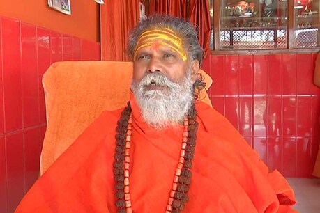 अखिल भारतीय अखाड़ा भारतीय परिषद के महंत नरेंद्र गिरी