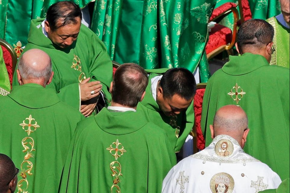religious freedom in china, china population, china demography, china religion, who is pope francis, चीन में धार्मिक आजादी, चीन की आबादी, चीन में मुख्य धर्म, पोप फ्रांसिस कौन हैं, ईसाई आबादी