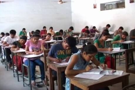 Rajasthan University Exam 2020: कोरोना पॉजिटिव छात्र नहीं दे सकेंगे एग्जाम, बाद में होगी परीक्षा Rajasthan University Exam 2020: कोरोना पॉजिटिव छात्र नहीं दे सकेंगे एग्जाम, बाद में होगी परीक्षा