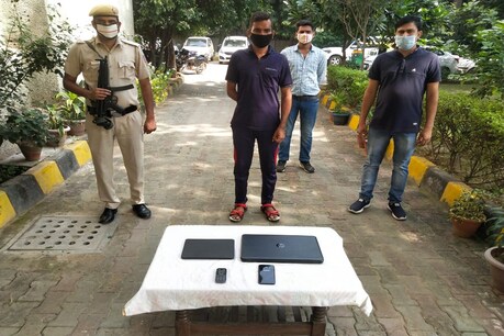 दिल्ली पुलिस ने शातिर चोर को किया गिरफ्तार, एक हाथ से ही देता था बड़ी वारदातों को अंजाम दिल्ली पुलिस ने शातिर चोर को किया गिरफ्तार, एक हाथ से ही देता था बड़ी वारदातों को अंजाम