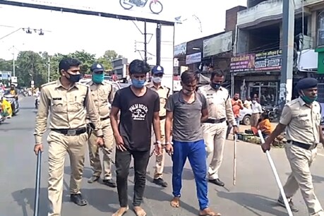 इलाके का मुख्य आरोपी गुड़ी महाराज उर्फ अभिषेक अभी फरार है.