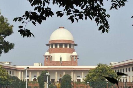 न्यायालय ने याचिकाकर्ता से कहा कि वह राहत के लिये केन्द्रीय प्रशासनिक अधिकरण जायें.