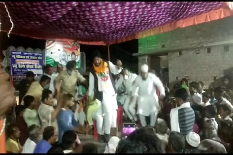 बिहार के दरभंगा में भरी सभा में टूटा प्रत्याशी का मंच