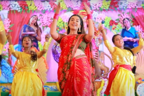 भोजपुरी: फिर गई अक्षरा सिंह की आवाज का जादू, 'निमिया के गछिया' के गीतों ने मचाया धमाल भोजपुरी: फिर गई अक्षरा सिंह की आवाज का जादू, 'निमिया के गछिया' के गीतों ने मचाया धमाल