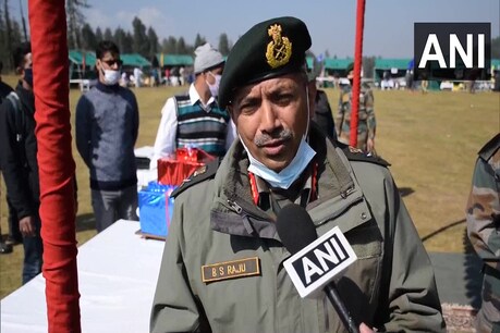15 कोर के जनरल ऑफिसर कमांडिंग लेफ्टिनेंट जनरल बीएस राजू (Photo-ANI)