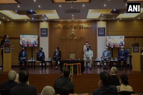 मुख्य न्यायाधीश ने कहा, महमारी के दौर में वर्चुअल सोर्स के जरिए सुनवाई करना एक सही समाधान नहीं बन सका.(फोटो साभारः ANI)