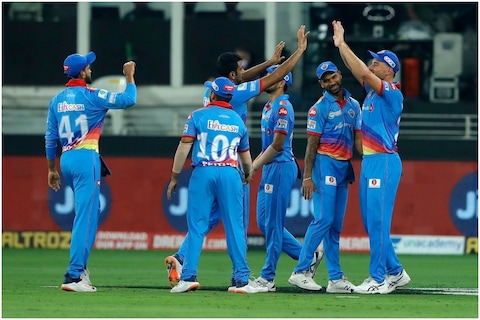 दिल्ली की टीम पांच मैचों में चार जीत से आठ प्वॉइंट के साथ टॉप पर आ गई है. 