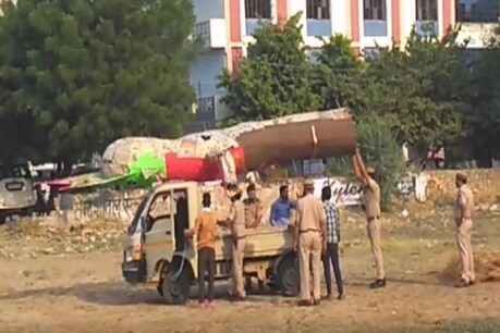 प्रार्थना-पत्र में कहा गया कि सूचना के बावजूद प्रतापनगर थाना पुलिस रावण दहन स्थल पर आई और पदाधिकारियों को धमकाकर रावण को थाने ले गई.