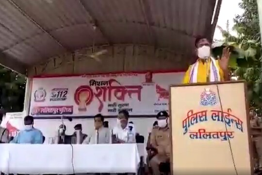 लोगों का कहना है कि ज्यमंत्री मनोहर लाल पंथ का विवादों से पुराना नाता रहा है. 