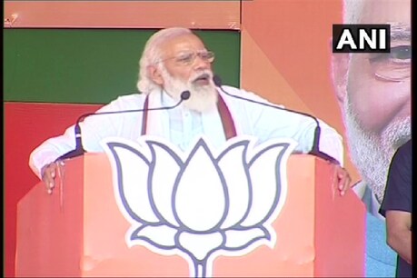मुजफ्फरपुर में रैली करते पीएम मोदी.