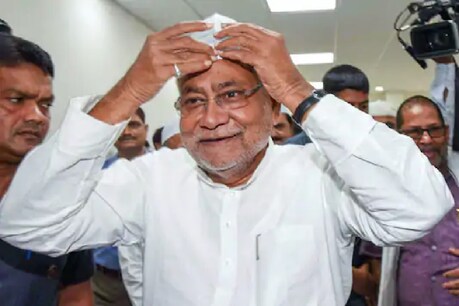 नीतीश कुमार (Nitish Kumar) भी बीजेपी के साथ गठबंधन को जारी रख सत्ता में दोबारा वापसी की पुरजोर कोशिश कर रहे हैं. (PTI)