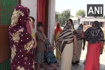 PHOTOS: आशा कार्यकर्ताओं को सरकार से नहीं मिले मास्क और सेनेटाइजर, फिर भी कर रहीं ड्यूटी