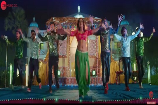 'पागल बनाइबे का' सांग वीडियो से लिया गया एक स्कीन ग्रैब इमेज. (Zee Music Bhojpuri)    
