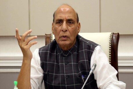 राजनाथ सिंह ने कहा,मैं रक्षा मंत्री होने के नाते सीना ठोककर कहना चाहता हूं...हमारे सेना के जवानों ने इस बार जिस शौर्य और पराक्रम का परिचय दिया है.
