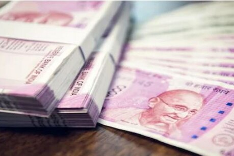 डिजिटल लेन-देन (Digital Transaction) के बढ़ते चलन से बैंक अकाउंट (Bank Account) से धोखाधड़ी (Fraud) की घटनाएं आम हो चुकी हैं. धोखाधड़ी के जोखिमों की निगरानी के लिए अपने सिस्टम को भी लगातार अपग्रेड करने की जरूरत है. बात करेंगे उन उपायों की जिससे बैंक अपने इंटेलिजेंस नेटवर्क के जरिए किसी भी धोखाधड़ी से बच सके.