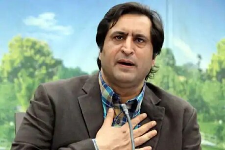 सज्जाद लोन ने कहा कि जम्मू कश्मीर का नया गठबंधन केंद्र सरकार से बातचीत के लिए तैयार है. (PTI)