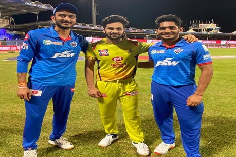 IPL 2020: अक्षर पटेल जेब में लकड़ी का टुकड़ा क्यों रखते हैं?