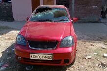 PHOTOS: चंडीगढ़ में युवक ने कार पर तेल छिड़ककर लगाई आग, कैमरे में कैद हुई हरकत