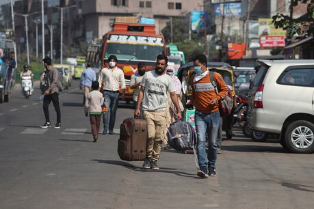 30 नवंबर तक कंटेनमेंट जोन में जारी रहेगा लॉकडाउन (फोटो: AP)