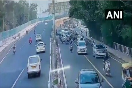 कार चालक को दिल्ली पुलिक के जवान ने रोका तो कार की बोनट पर जवान को चालक घसीटने लगा.