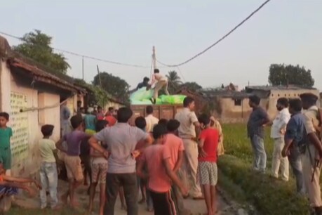 देवघर पुलिस ने प्रतिबंधित गुटका और तंबाकू को लेकर अभियान चला रखा है.