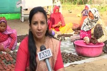 PHOTOS: चाइनीज प्रोडक्ट को मात देने के लिए मार्केट में आए गाय के गोबर के दिये, ये है खासियत